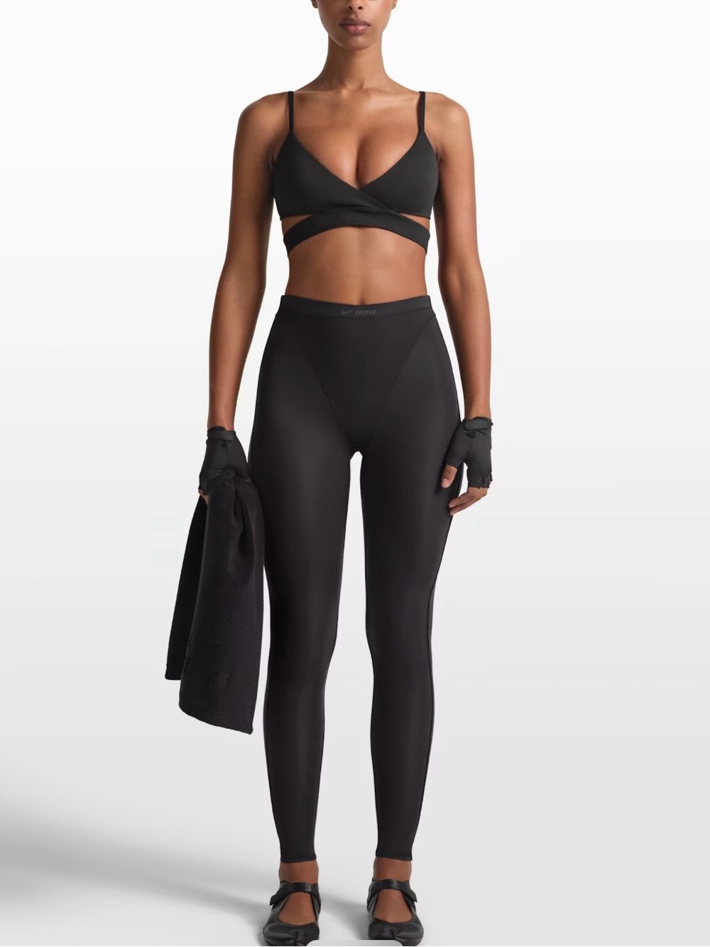 NikeSKIMS Black Weightless Layers High-Waisted V-Panel Leggings